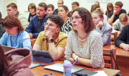 На «Арктических чтениях» в САФУ обсудили сохранение памяти и борьбу с фальсификацией