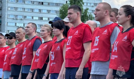 Сотрудники МЧС России готовы к труду и обороне