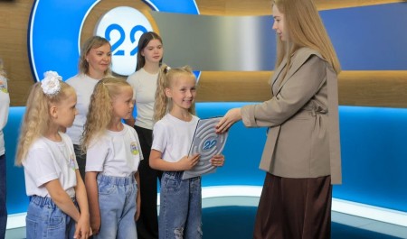 Юнкоры – победители международного конкурса побывали с экскурсией в крупнейшем медиахолдинге Поморья