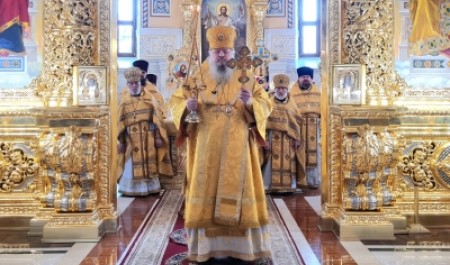 Митрополит Корнилий 5 июля совершил Божественную литургию в кафедральном соборе Архангельска 
