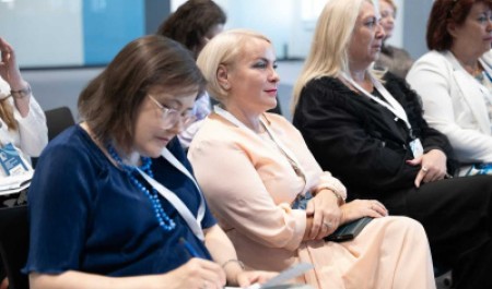 Оксана Зарецкая представила САФУ на форуме преподавателей истории в Тюмени