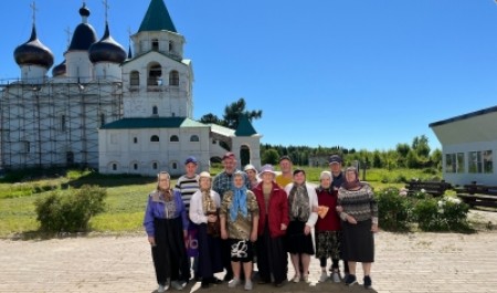 Подопечные и сотрудники архангельского пансионата «Опека» совершают паломничества по святым местам 