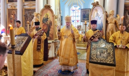 Митрополит Корнилий совершил всенощное бдение в канун праздника святых апостолов Петра и Павла Митрополит Корнилий совершил всенощное бдение в канун праздника святых апостолов Петра и Павла