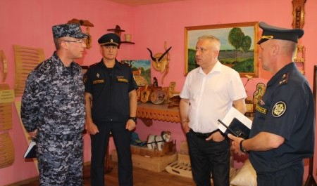Заключенные ремонтируют ФОК в Вельске