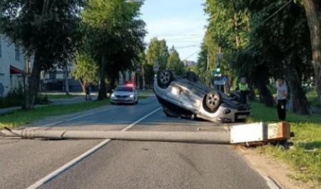 В Северодвинске ночная поездка нетрезвого автомобилиста закончилась жестким ДТП В Северодвинске ночная поездка нетрезвого автомобилиста закончилась жестким ДТП