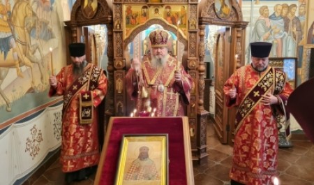 Митрополит Корнилий совершил богослужение в канун праздника священномученика Антония, архиепископа Архангельского