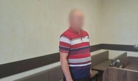 Мошеннику в белом халате из Карпогорской ЦРБ выписали большой штраф