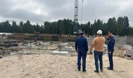 Прокурор Северодвинска прроверил ход строительства важных объектов