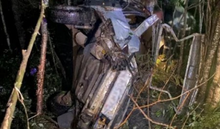 В Архангельской области авто вылетело с трассы и перевернулось с детьми в салоне