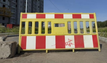 Дорожные «стройки века» в Архангельске уперлись в «кирпич» и заросли лопухами