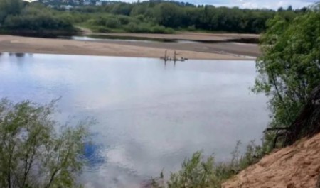 Ребенок погиб в реке во время семейного отдыха в Архангельской области
