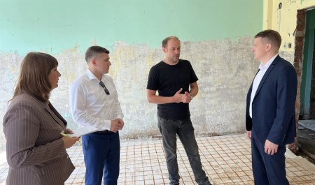 Иван Дементьев проинспектировал капитальный ремонт школы и детского сада в Коношском районе Иван Дементьев проинспектировал капитальный ремонт школы и детского сада в Коношском районе