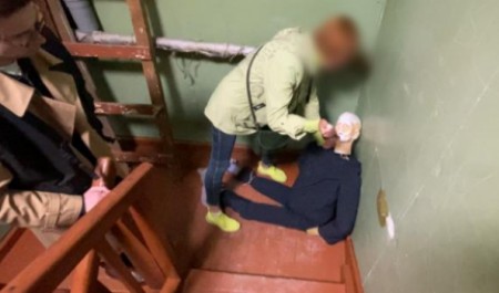 В Архангельске женщина пыталась зарезать соседку по лестничной площадке