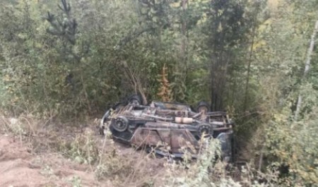 Загоревшийся после аварии УАЗ унес жизнь водителя на трассе в Архангельской области