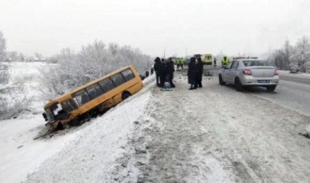 Виновница аварии со школьным автобусом под Архангельском избежала суда