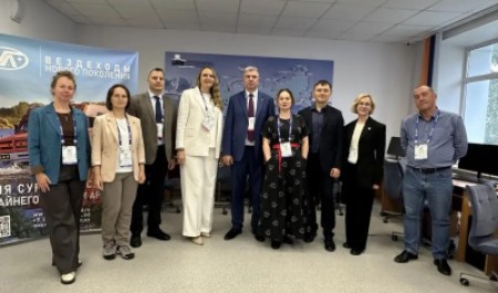ИТ-парк САФУ посетили представители МЧС и завода «Звезда» ИТ-парк САФУ посетили представители МЧС и завода «Звезда»