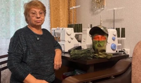Пенсионерка из Северодвинска за четыре года сшила более 20 тысяч вещей для участников СВО