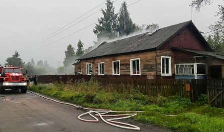 В ночном пожаре погиб житель Архангельской области