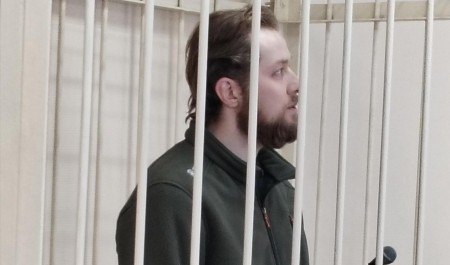 Хочет подписать контракт: начали судить экс-главу Минздрава Архангельской области