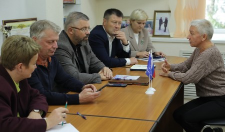 Дмитрий Рожин провел прием граждан в Виноградовском округе