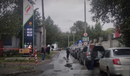 Автомобилисты Архангельска ищут бензин: утром он был только на двух из 20 АЗС