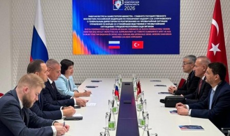 Заместитель Министра МЧС России Анатолий Супруновский провел встречу с главой делегации Турции в рамках салона «Комплексная безопасность»
