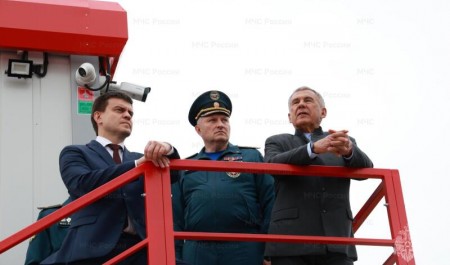 Александр Куренков и Рустам Минниханов оценили возможности нового учебно-тренировочного центра в Казани
