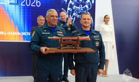 Александр Куренков и Рустам Минниханов дали старт пожарной эстафете в честь празднования 380 годовщины пожарной охраны России