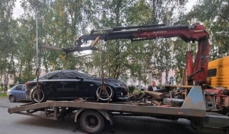 У архангельского должника отобрали любимый "Лексус"