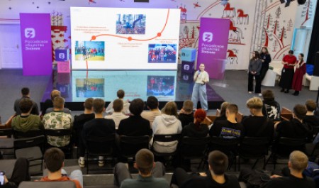 Первокурсники Высшей инженерной школы познакомились с ключевыми студенческими проектами
