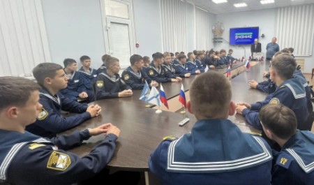 В учебных заведениях Архангельска проходят лекции к 85-летию «Дервиша»