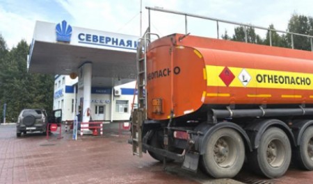 В Архангельске пока сохраняется дефицит бензина даже при возросших объемах отгрузки В Архангельске пока сохраняется дефицит бензина даже при возросших объемах отгрузки