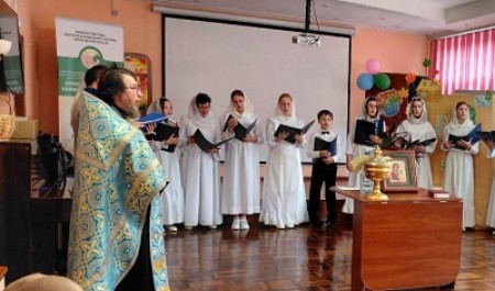 Православный хор «Архангельский глас» выступил перед воспитанниками центра «Лучик»