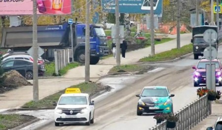 ДТП вблизи стройки кампуса вскрыло проблему грязных большегрузов в Архангельске