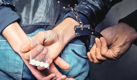 Две молодые архангелогородки могут присесть на 20 лет за сбыт наркотиков