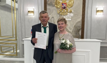  В Вельске супруги Соколовы отметили изумрудную свадьбу
